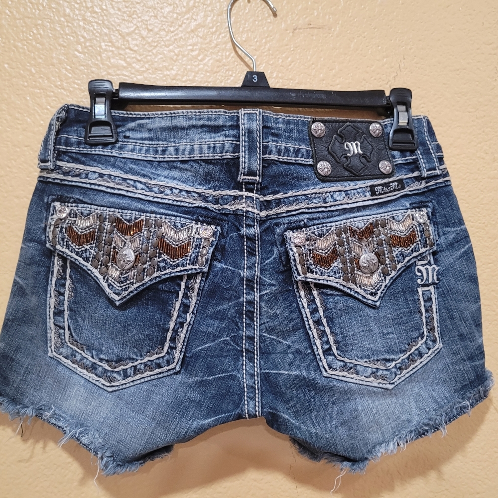 Miss me signature shorts